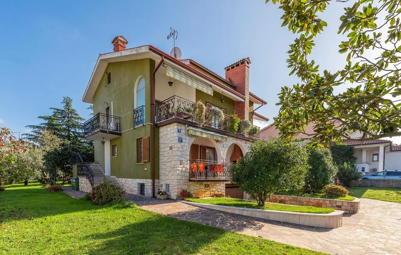 Apartment Complex Silvana Poreč