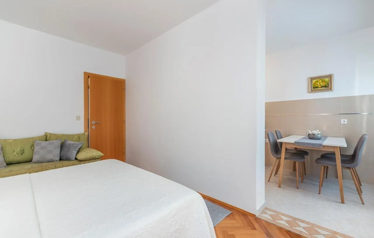 Apartment Complex Silvana Пореч Гостевой дом